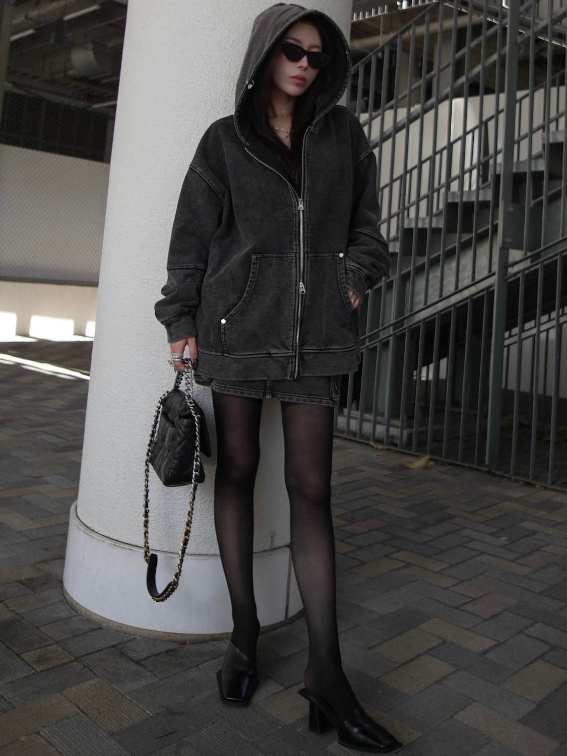 [UNISEX] ピグメント ピアス ZIP フーディー