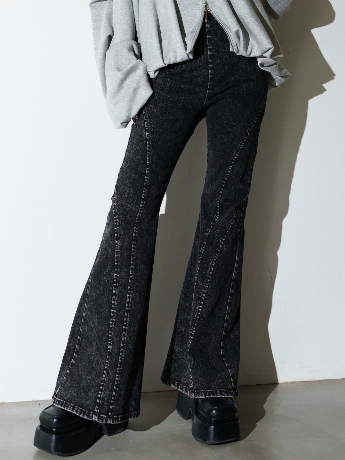 COLOR：ブラック