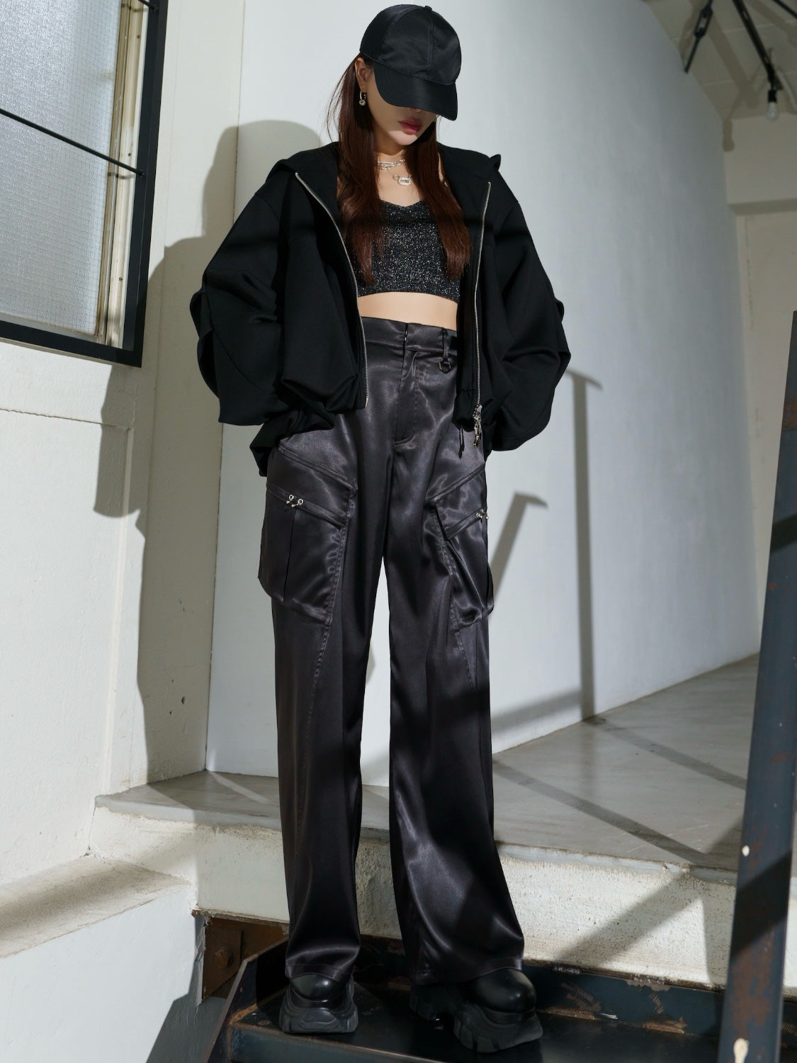 ピアスポケット Satin カーゴパンツ