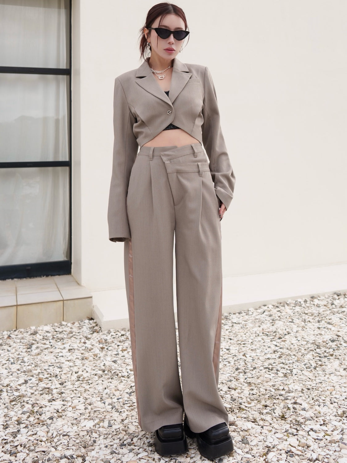 インタック Cropped テーラードジャケット