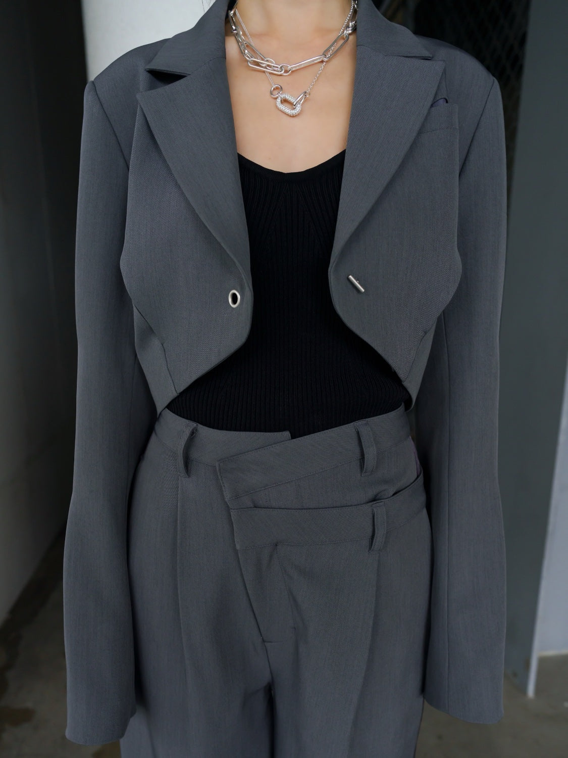 インタック Cropped テーラードジャケット