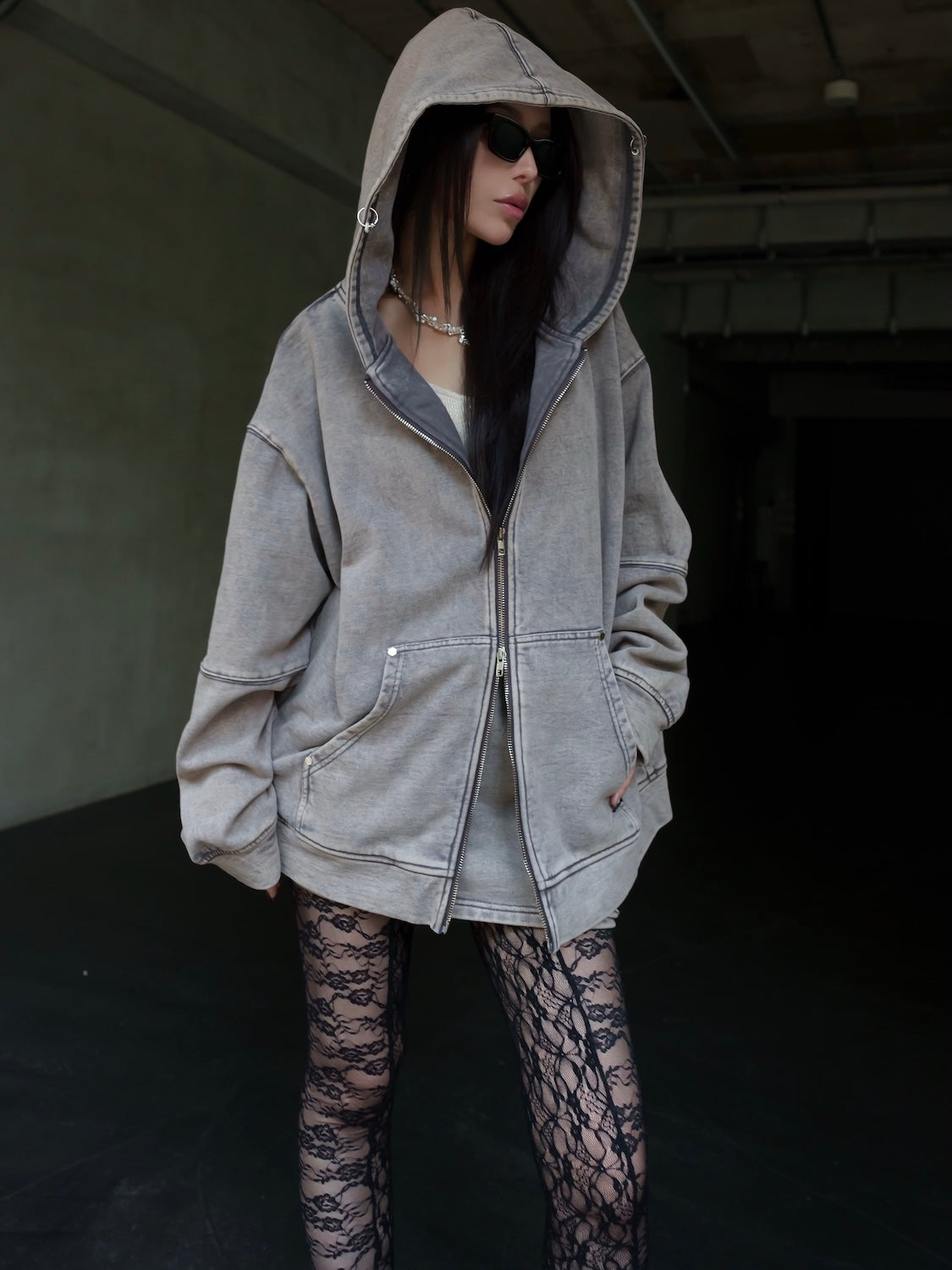 [UNISEX] ピグメント ピアス ZIP フーディー