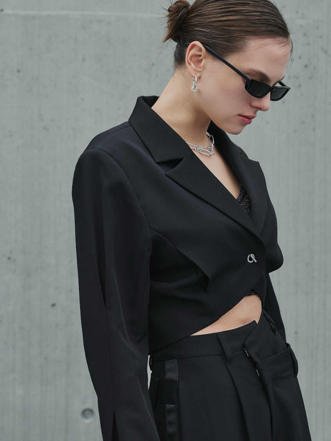 インタック Cropped テーラードジャケット