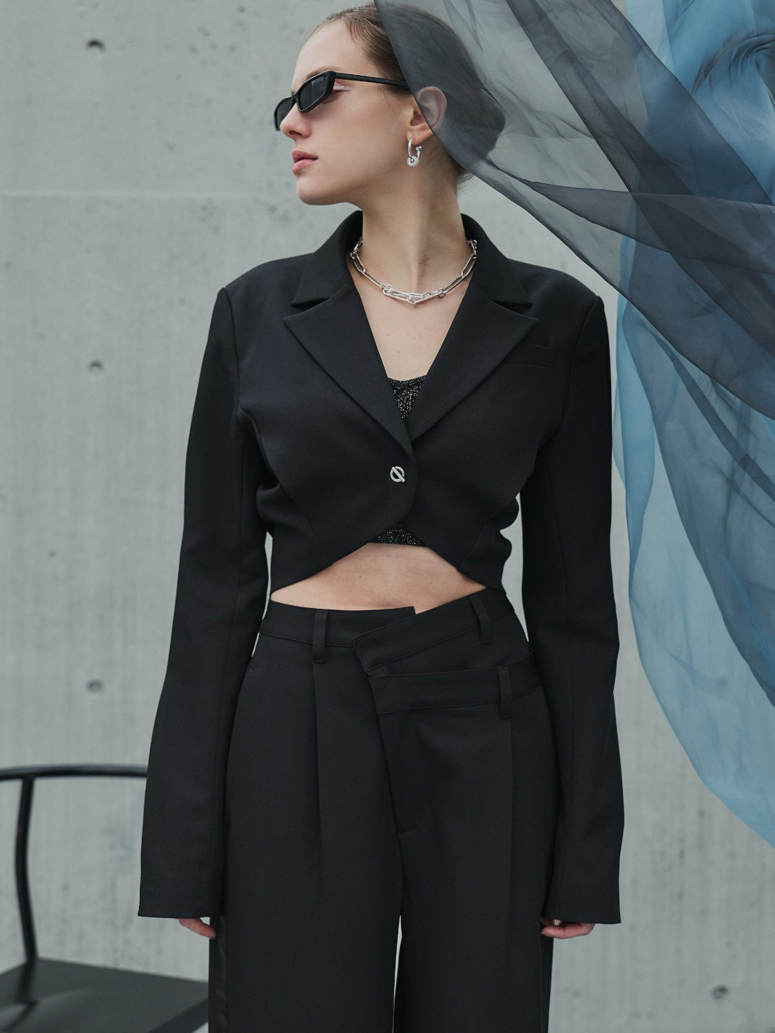 インタック Cropped テーラードジャケット