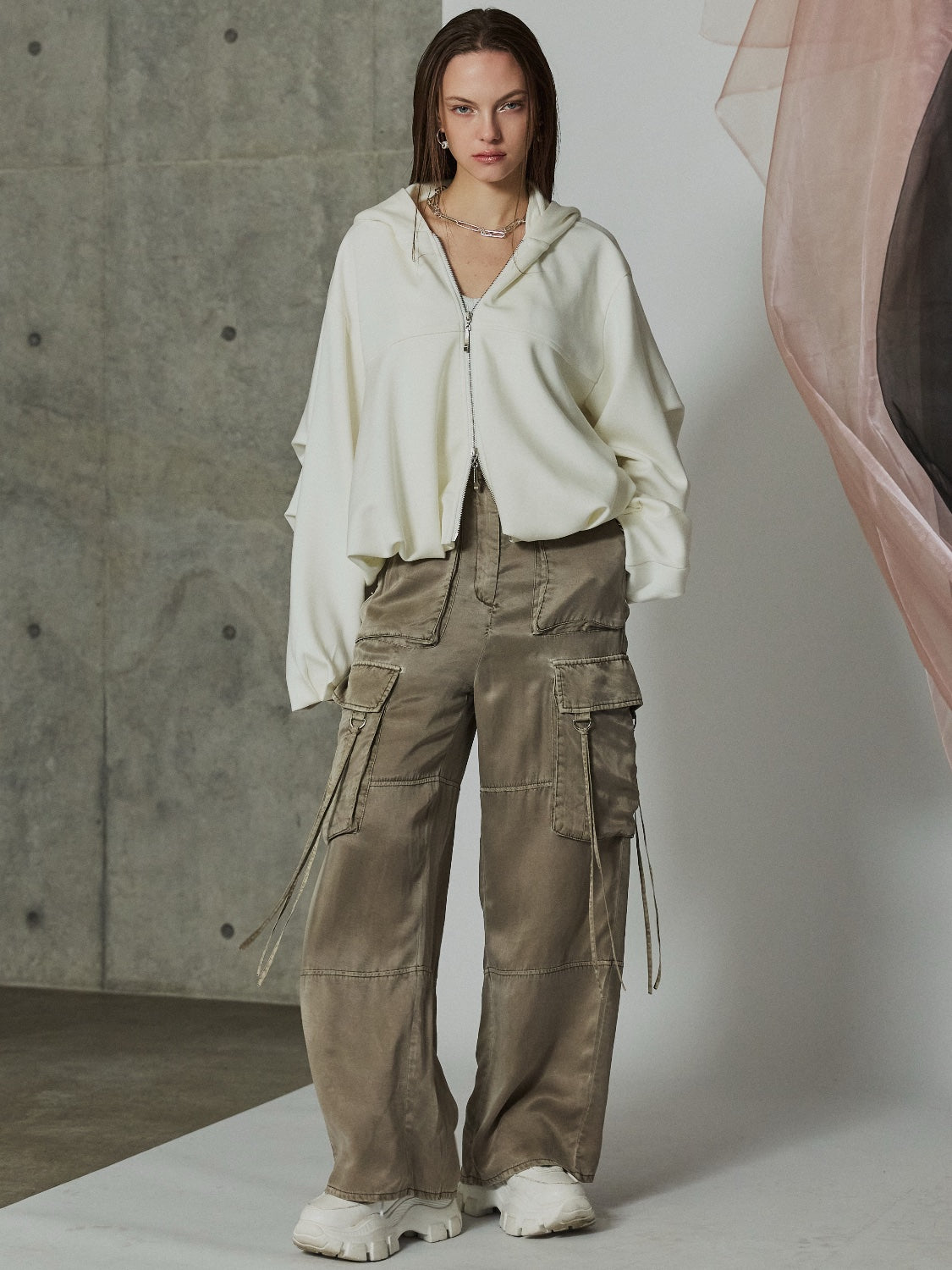 MODEL：167cm