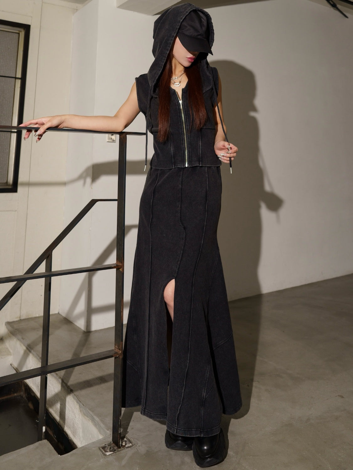 COLOR：ブラック<br>MODEL：159cm
