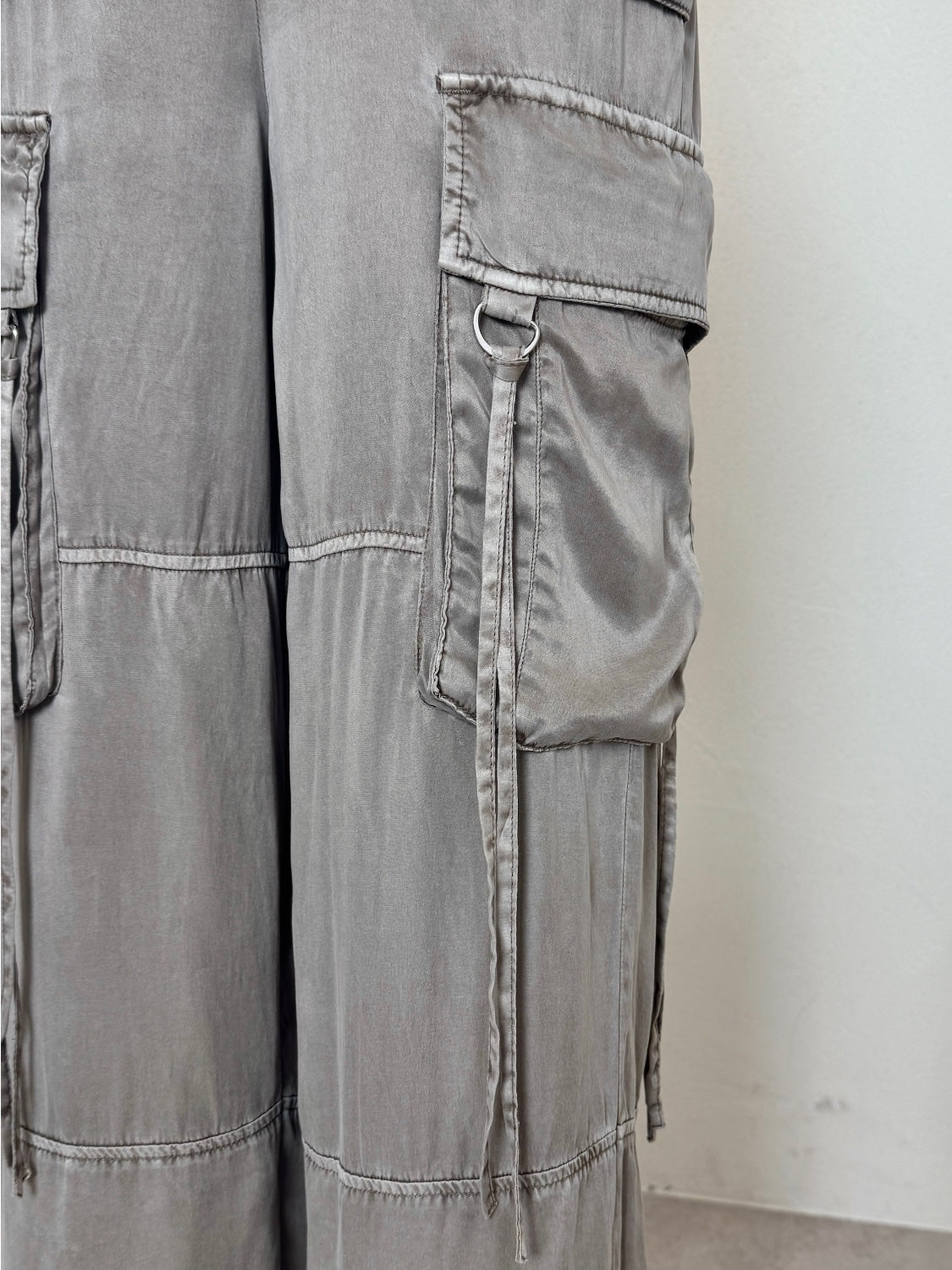 ルーズフィット Washed カーゴパンツ