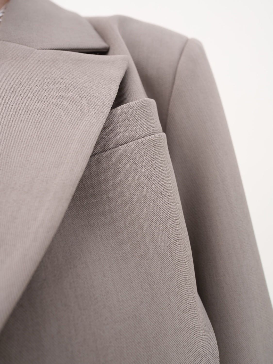 インタック Cropped テーラードジャケット