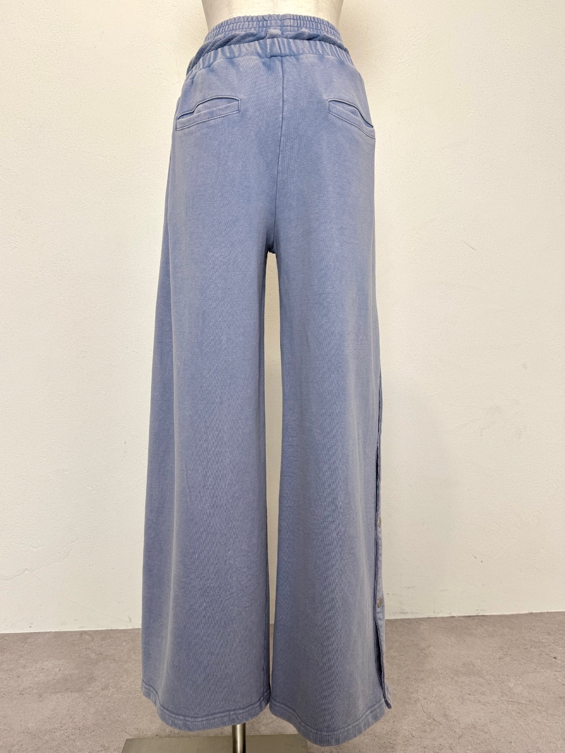 ウエストアシメ サイドボタン Wide スウェットパンツ