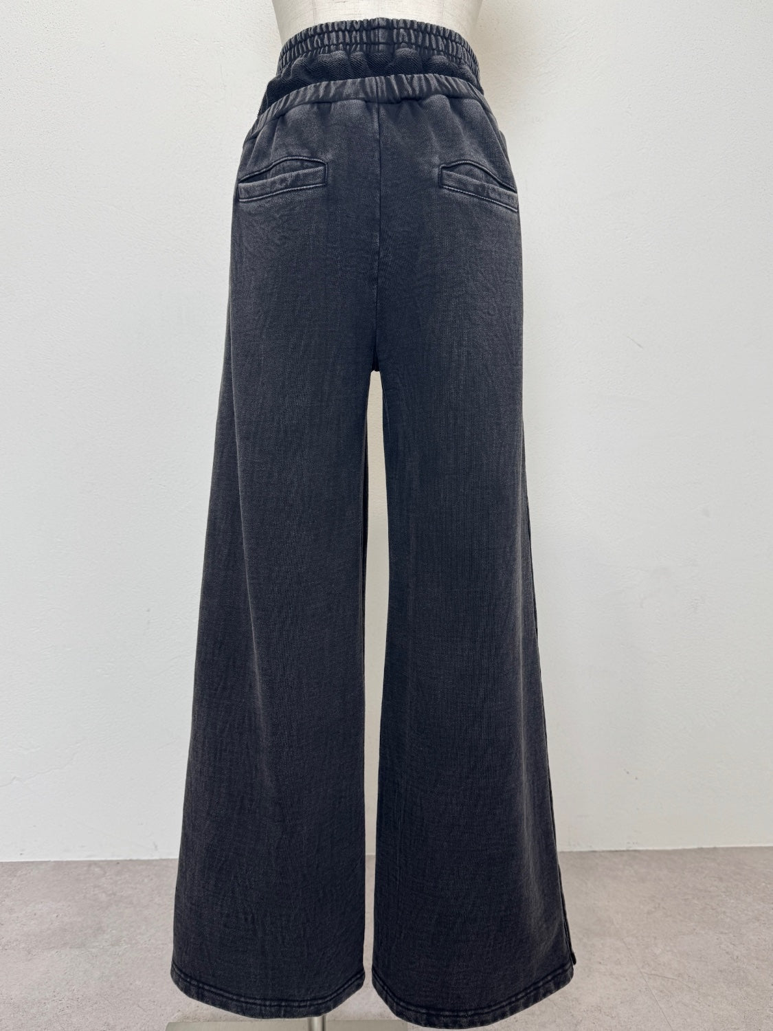 ウエストアシメ サイドボタン Wide スウェットパンツ