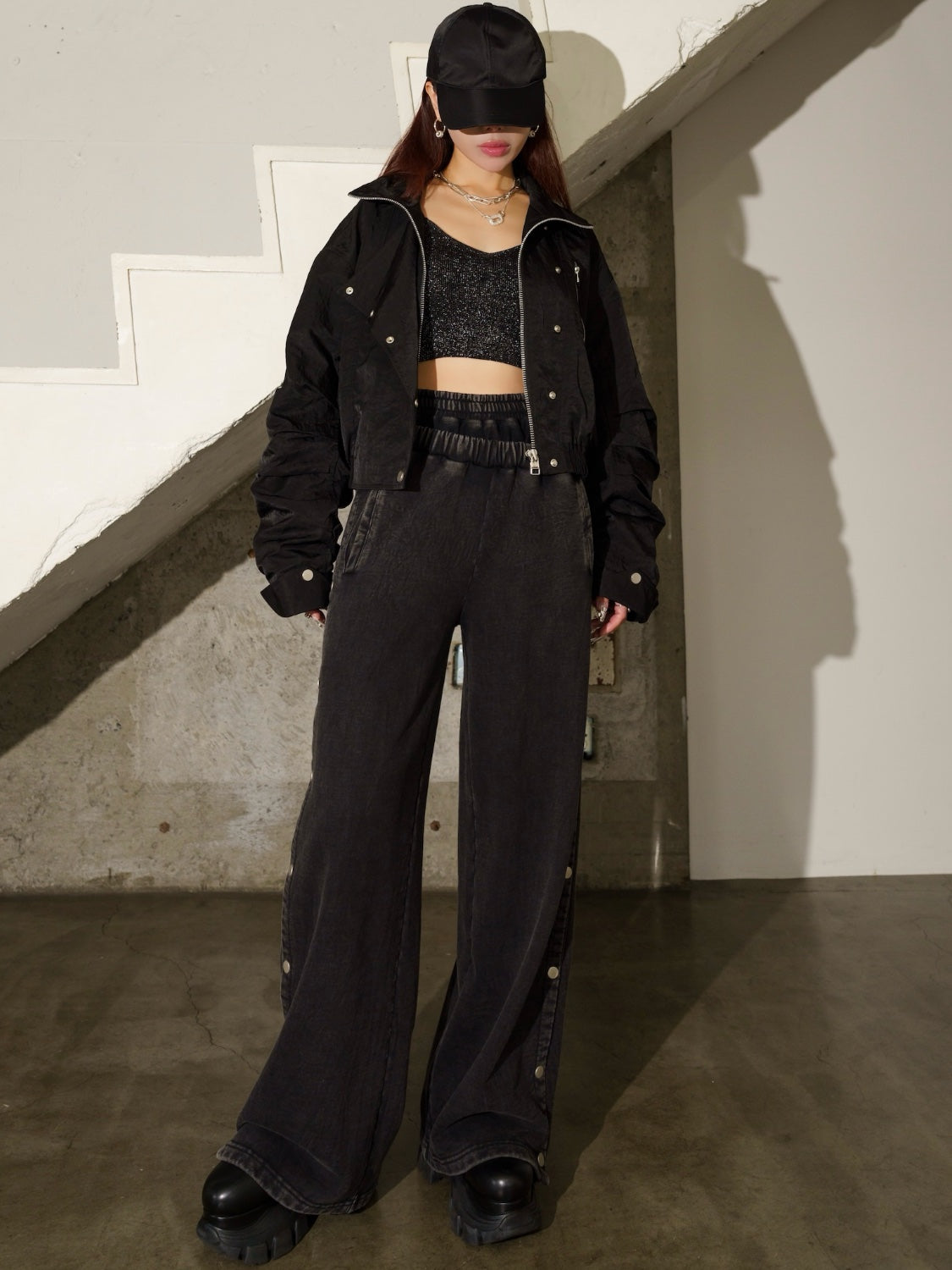 ウエストアシメ サイドボタン Wide スウェットパンツ