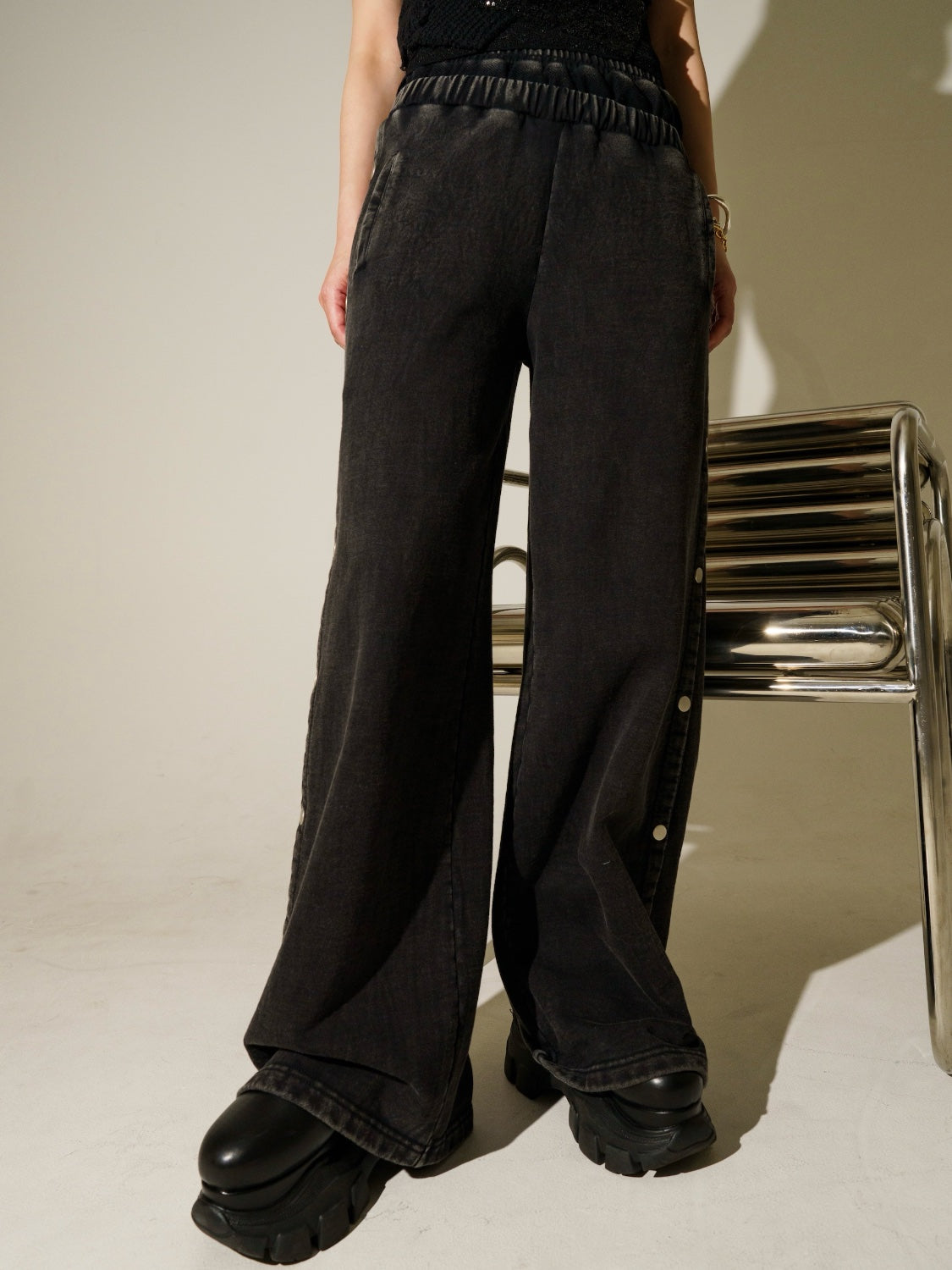 COLOR：ブラック