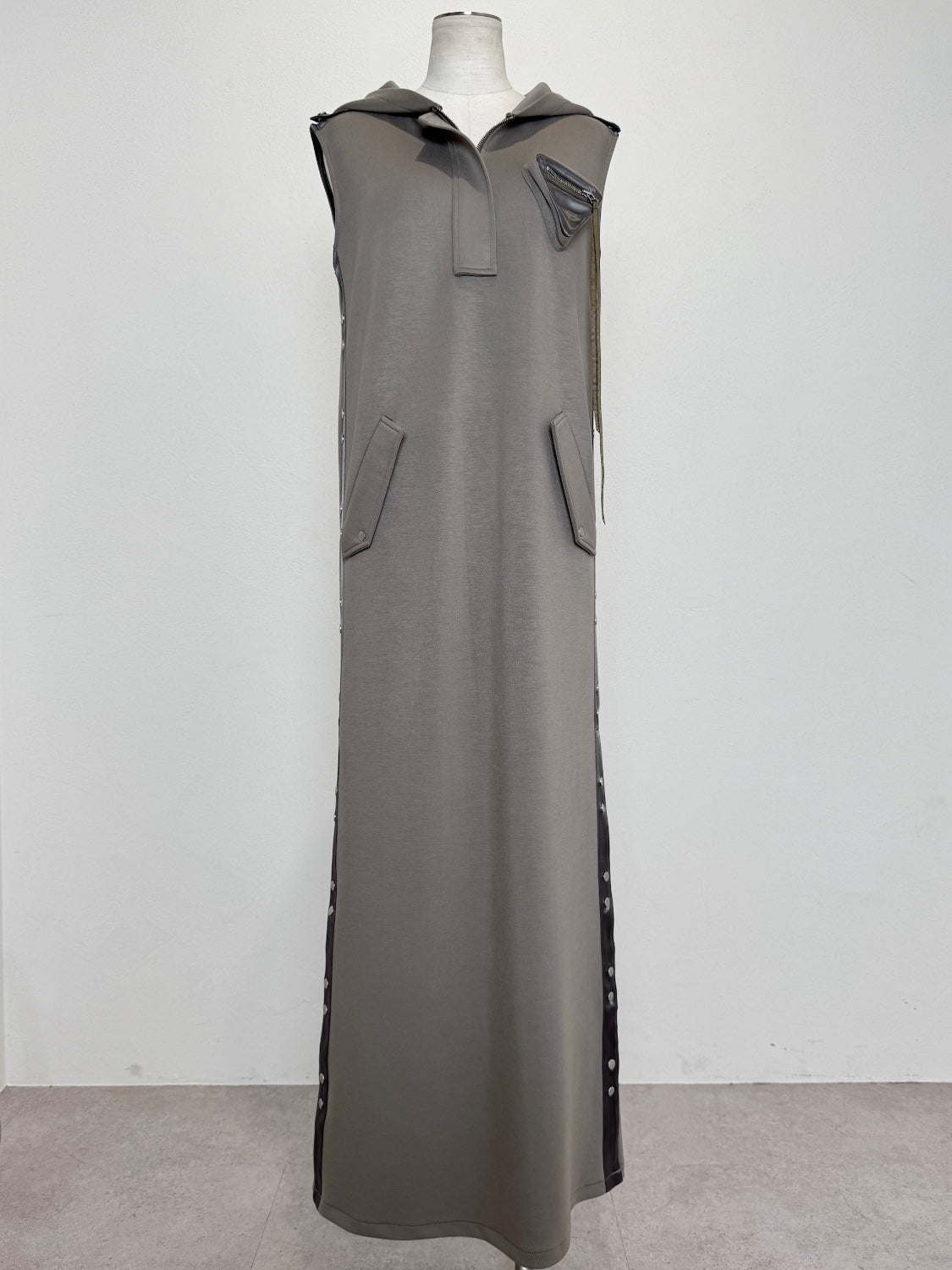 Satin ライン フーディ ーワンピース