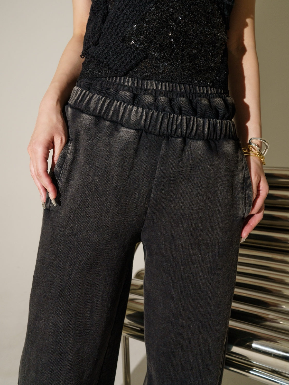 ウエストアシメ サイドボタン Wide スウェットパンツ