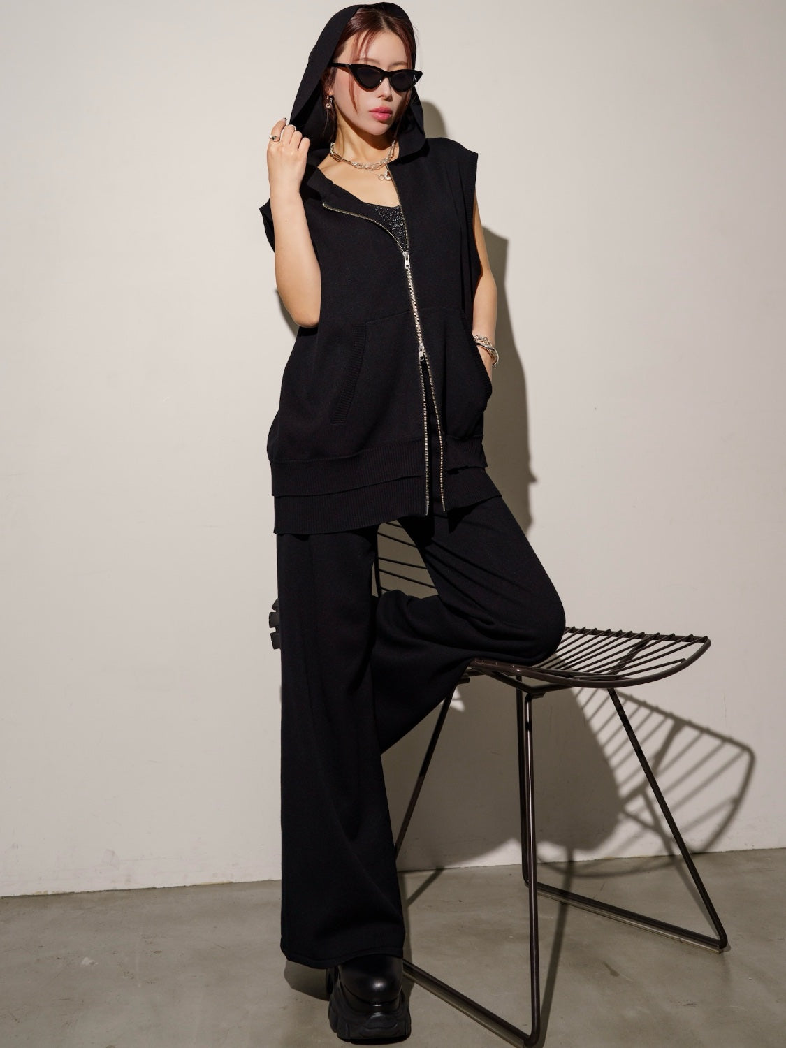 MODEL：159cm<br>COLOR：ブラック