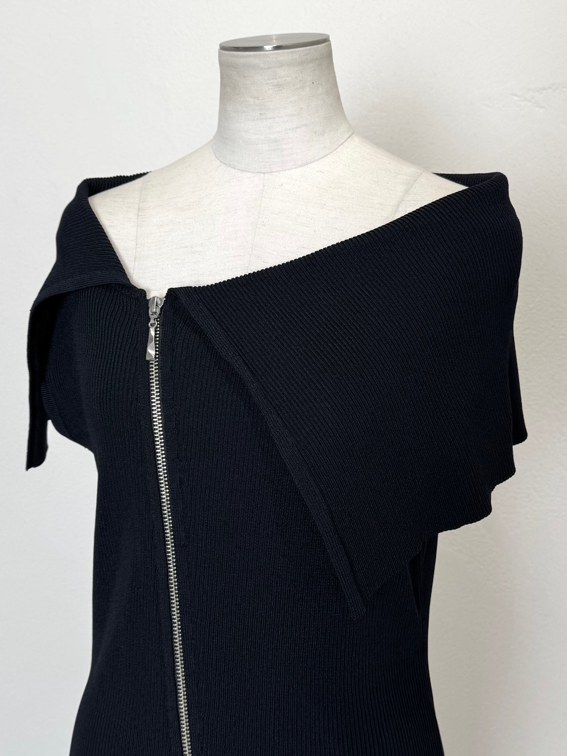 フロントZip オフショル KNITワンピース