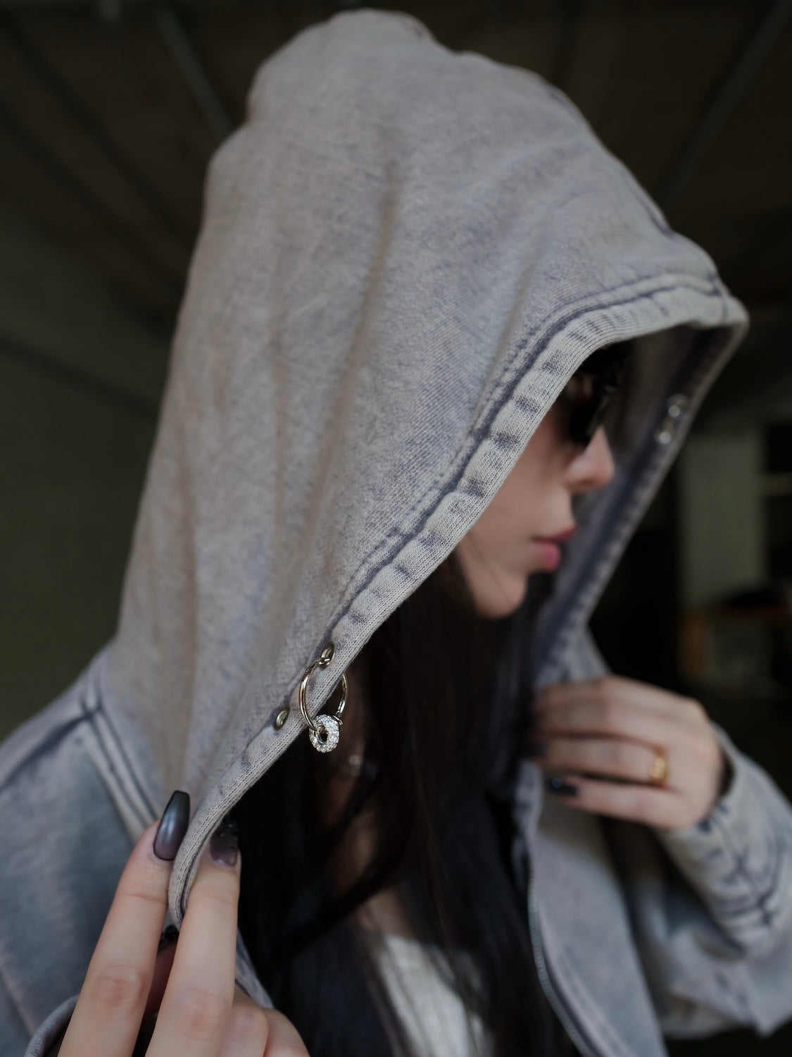 [UNISEX] ピグメント ピアス ZIP フーディー