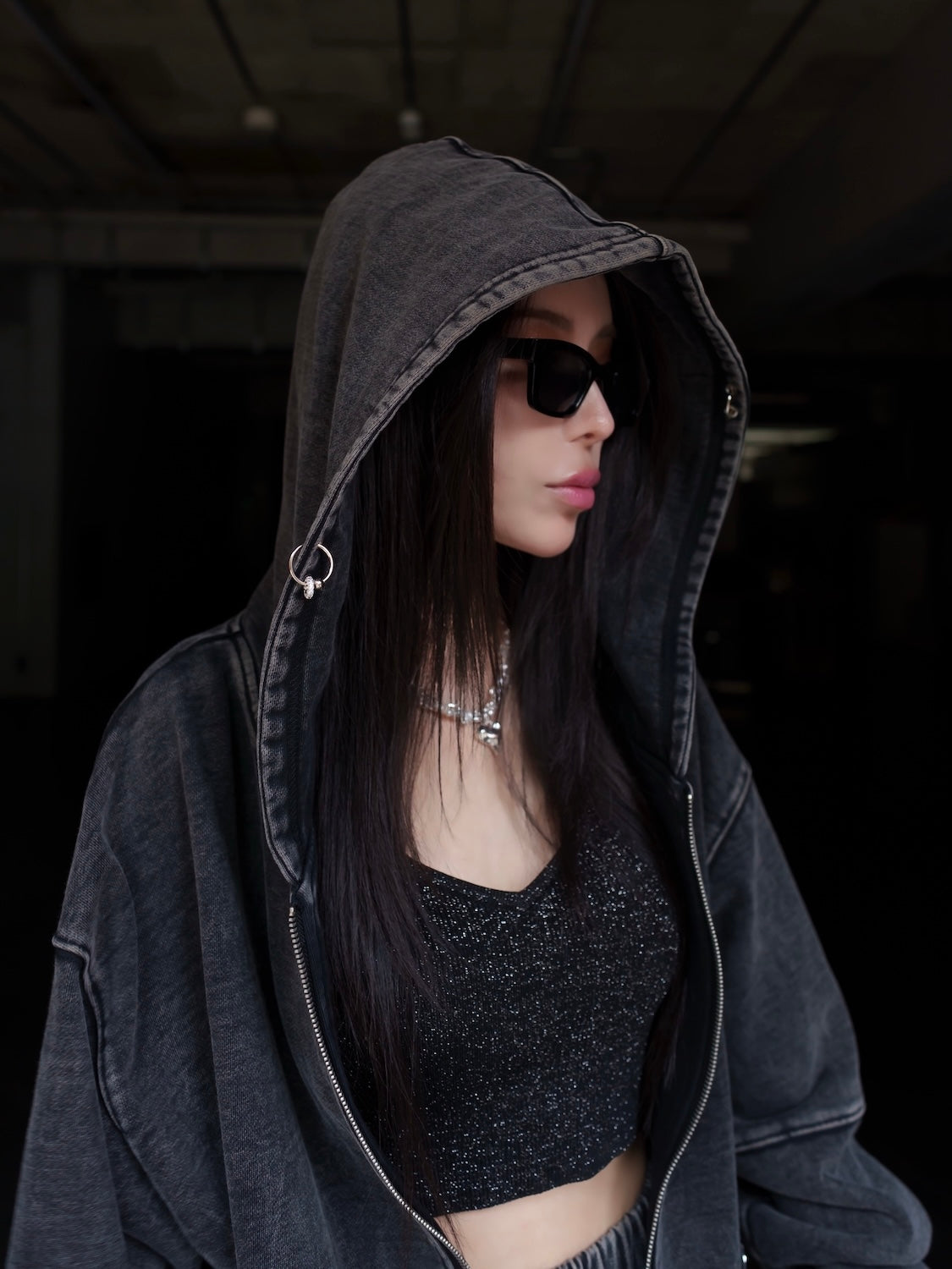 [UNISEX] ピグメント ピアス ZIP フーディー