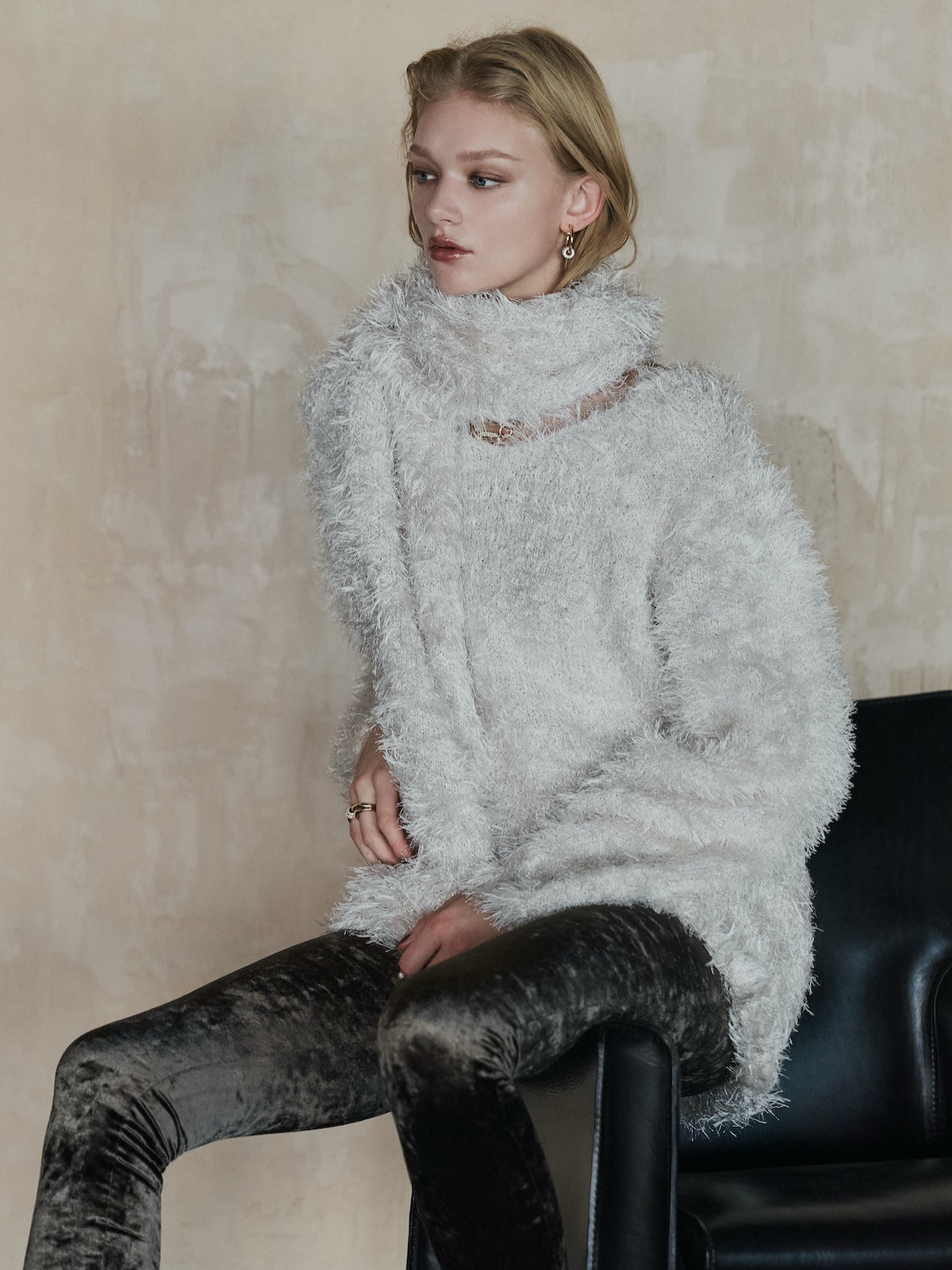 Vネック シャギーKNIT&マフラー Set