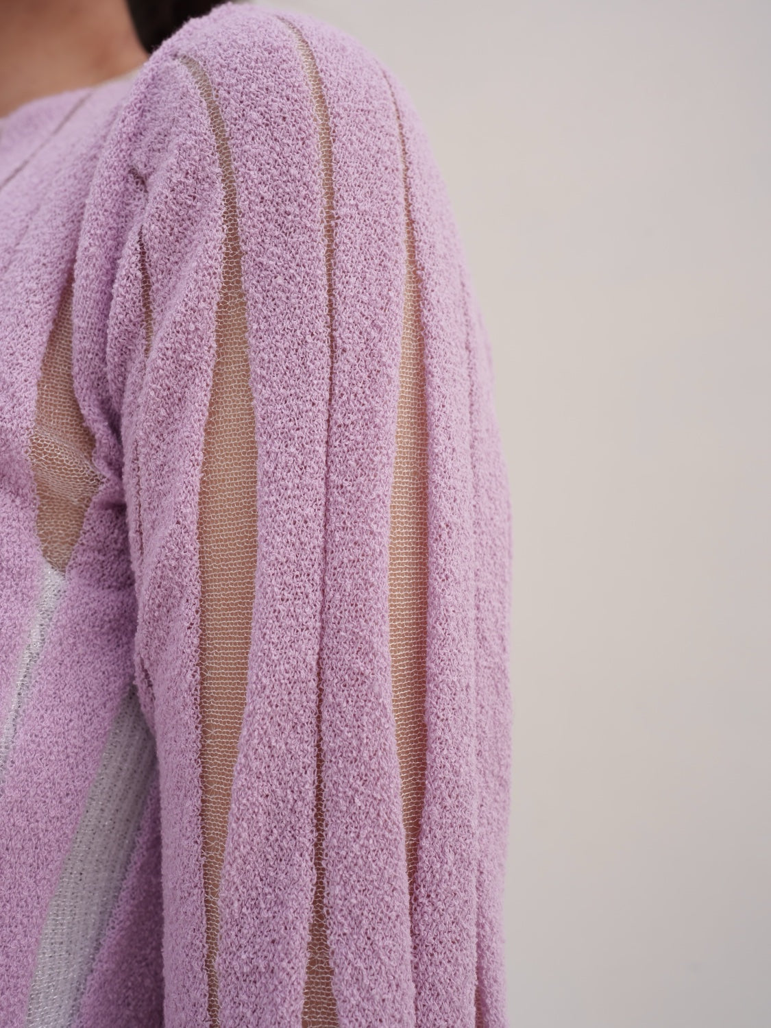 NUANCE ウェーブ シアーKNIT トップス