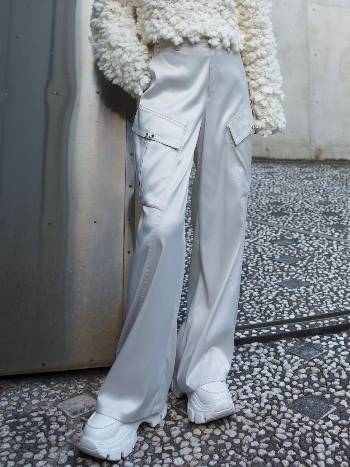 ピアスポケット Satin カーゴパンツ