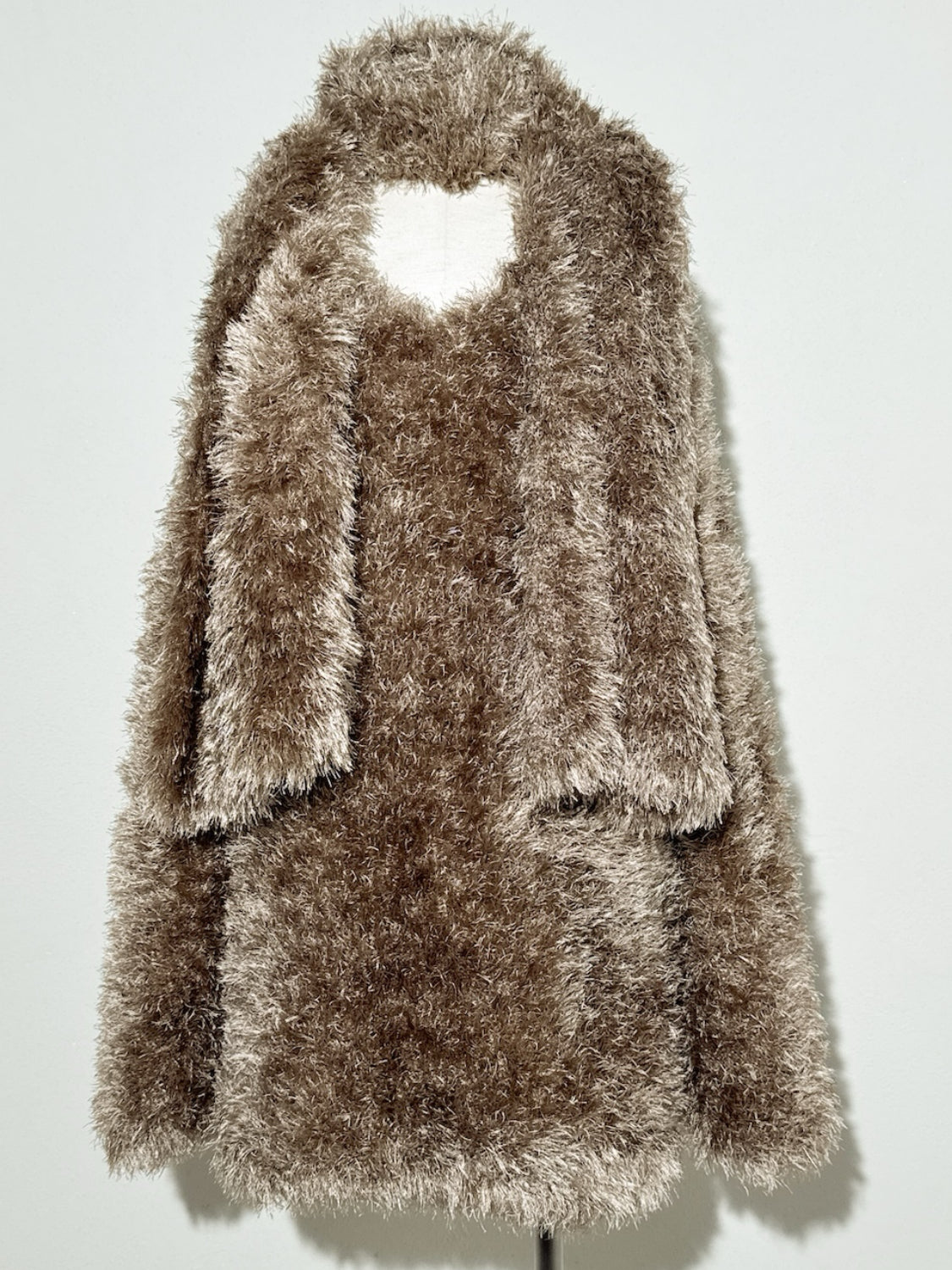 Vネック シャギーKNIT&マフラー Set