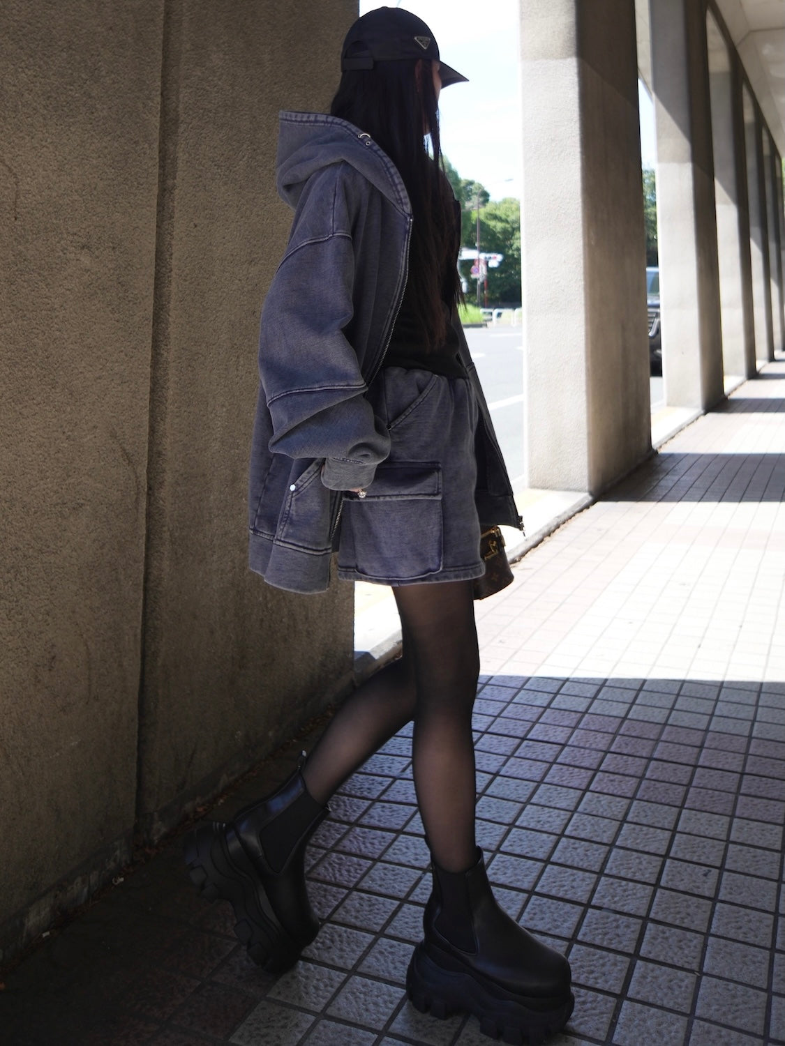 [UNISEX] ピグメント ピアス ZIP フーディー