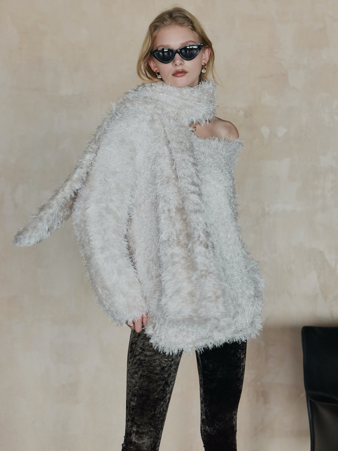 Vネック シャギーKNIT&マフラー Set