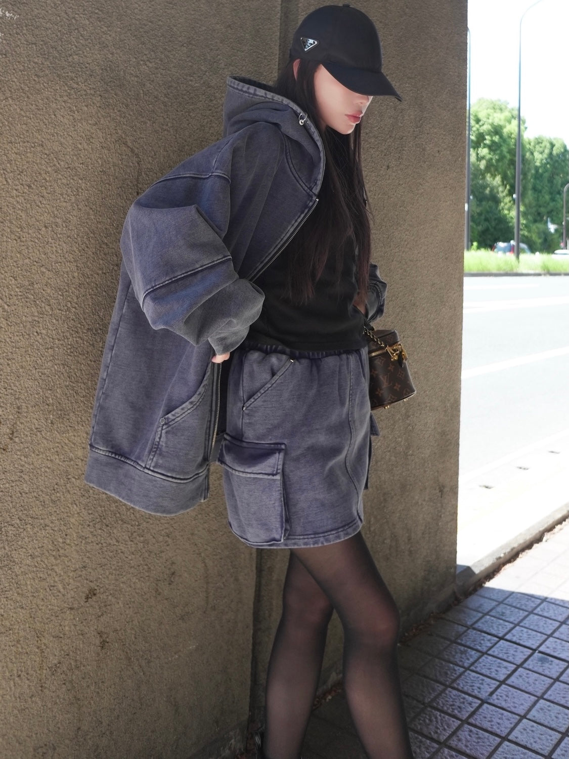 [UNISEX] ピグメント ピアス ZIP フーディー