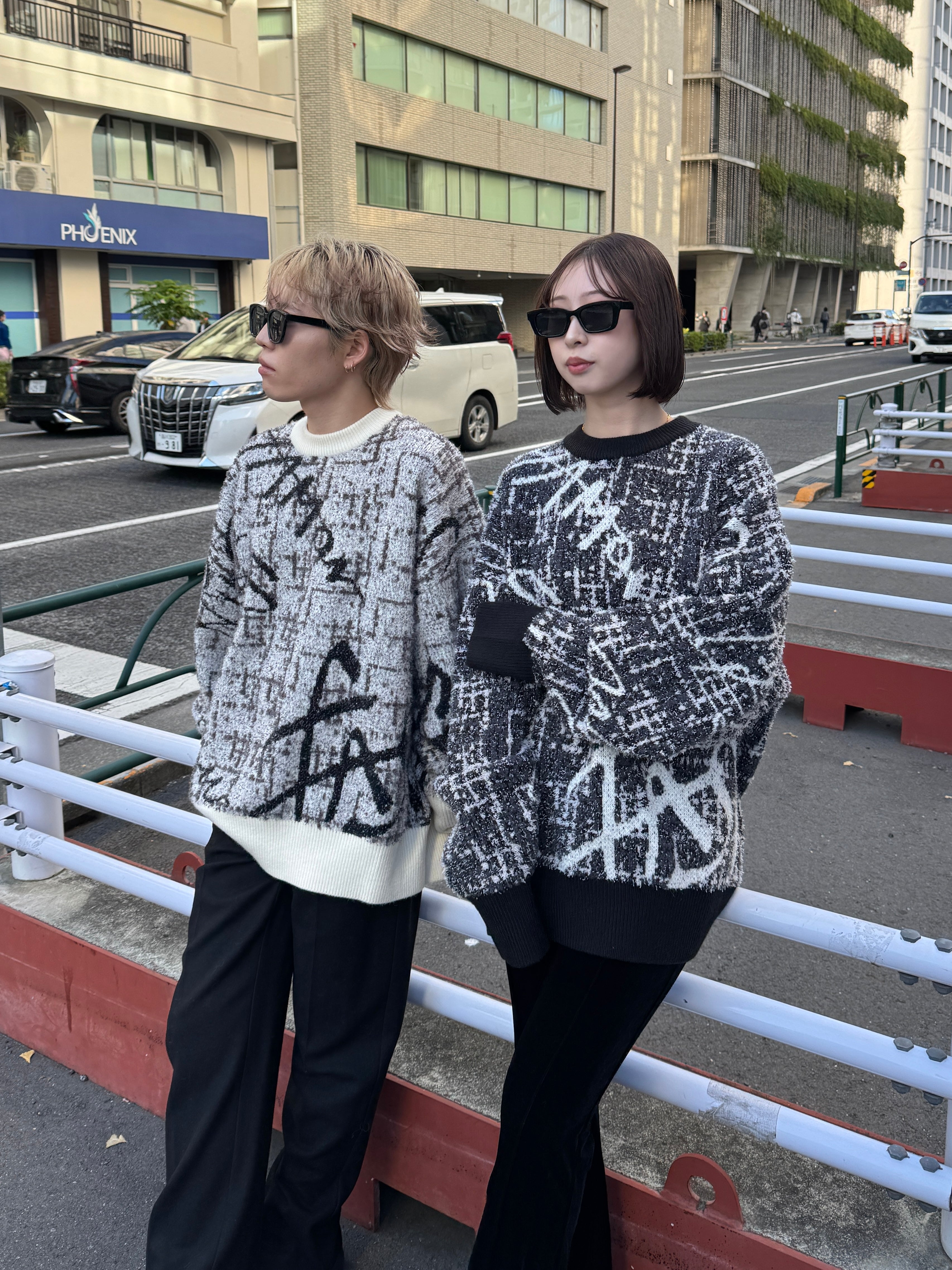 ツイードライク グラフィティ KNIT プルオーバー