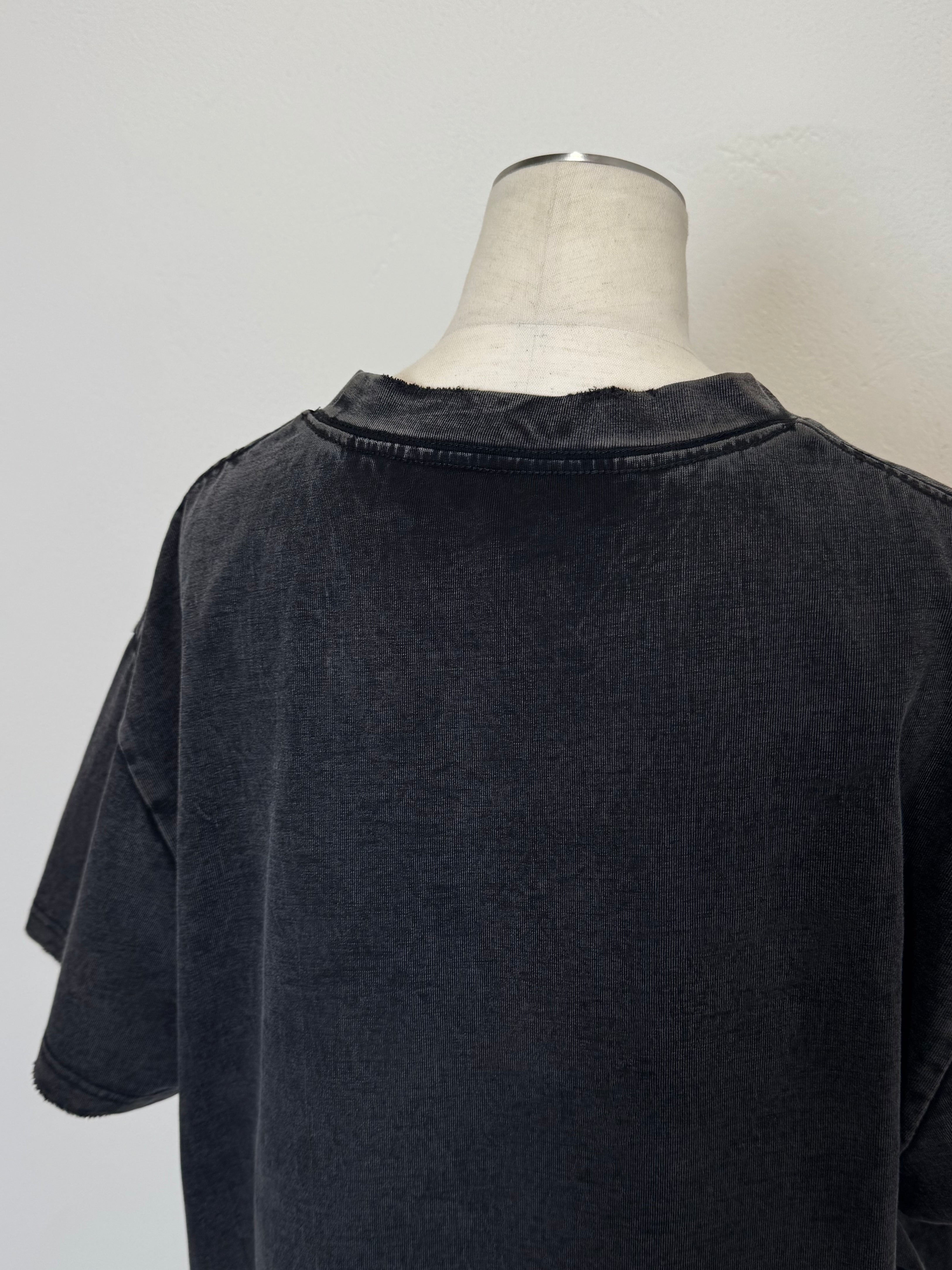 [UNISEX] ピグメント ピアス Over TEE