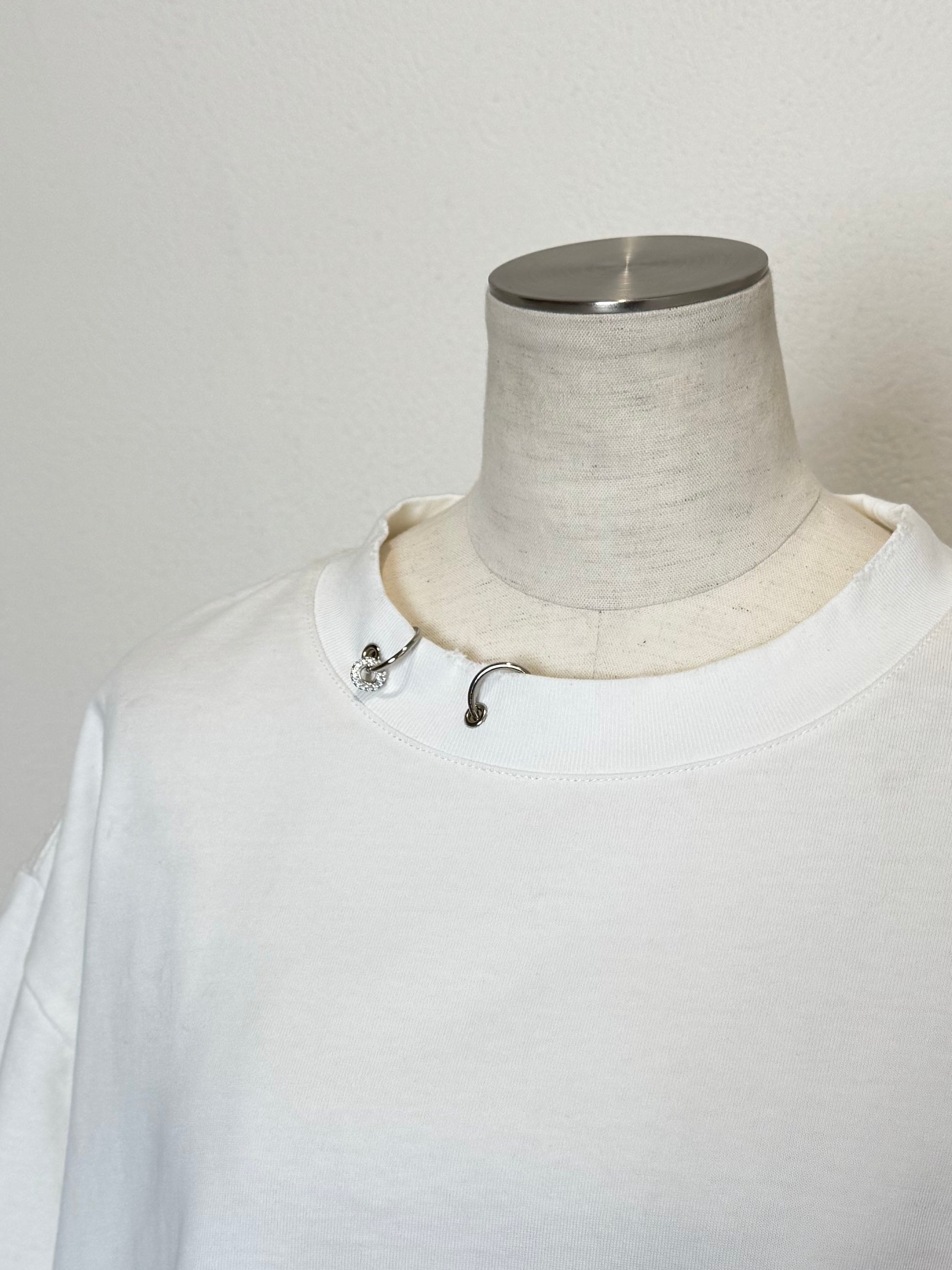 [UNISEX] ピグメント ピアス Over TEE