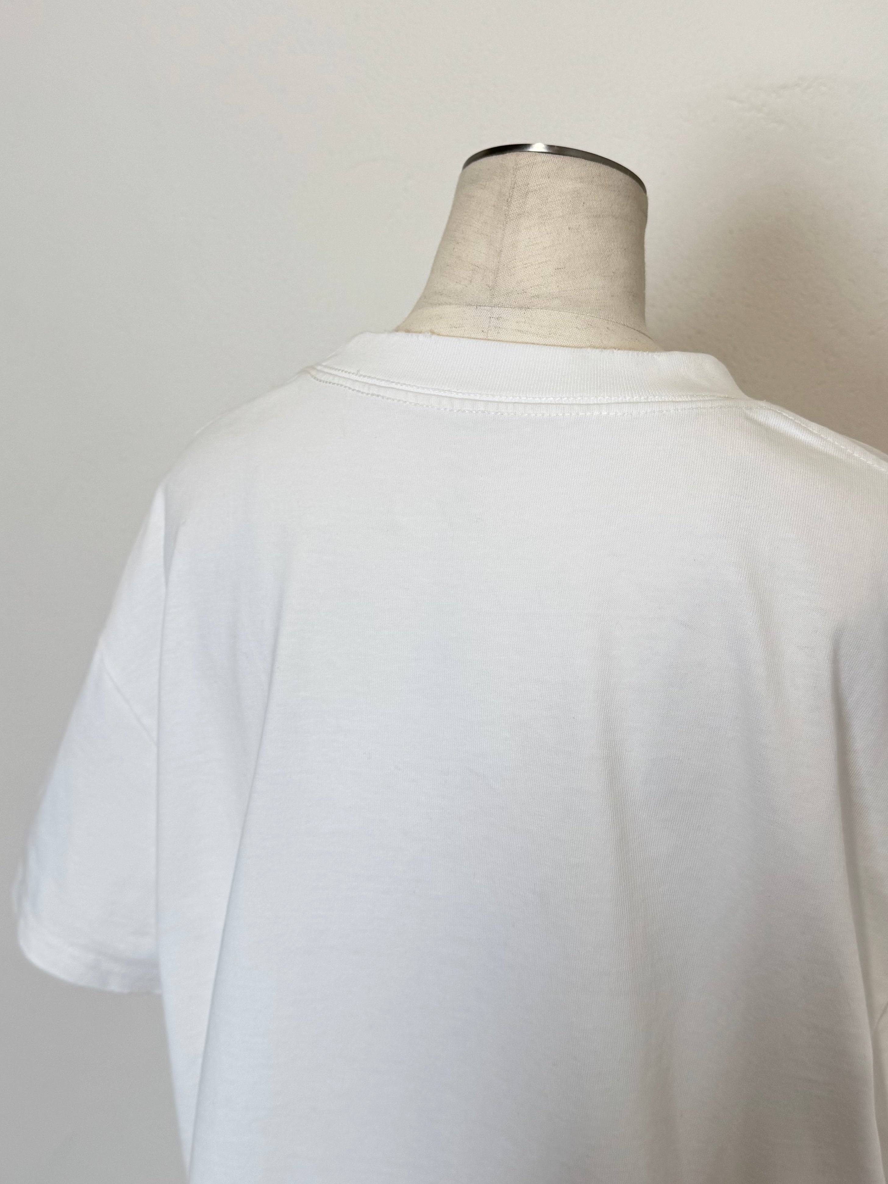 [UNISEX] ピグメント ピアス Over TEE