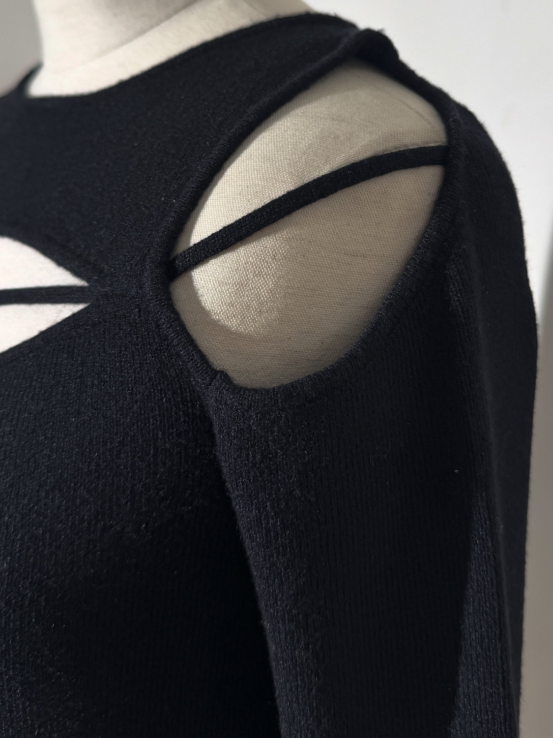 カット ストラップ KNIT ロングスリーブ