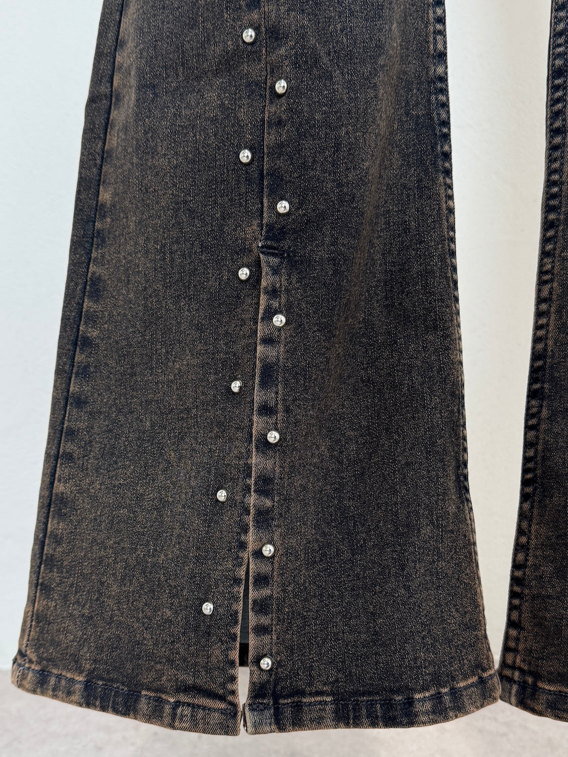 Multi スタッズ Stretch デニム