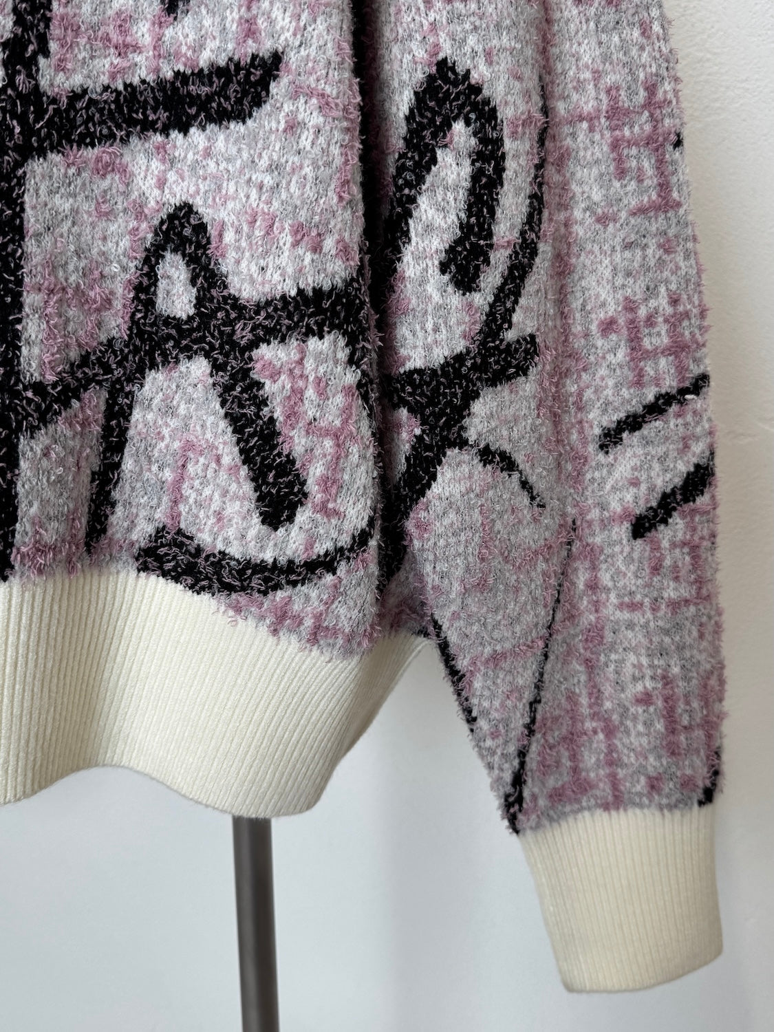 ツイードライク グラフィティ KNIT プルオーバー