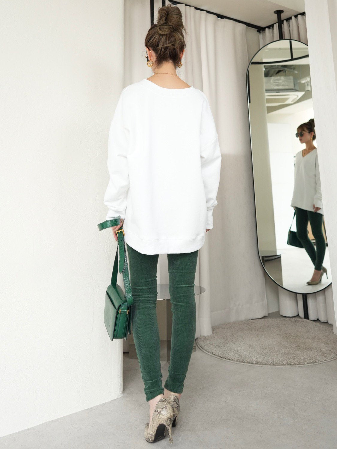 V-neck サムホール プルオーバー